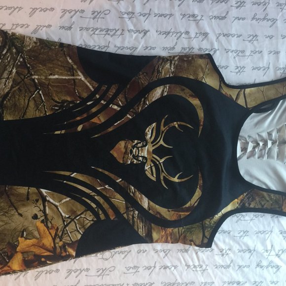 Very Petite Real Tree Polyester Spandex Leggings and Tank - Picture 7 of 11